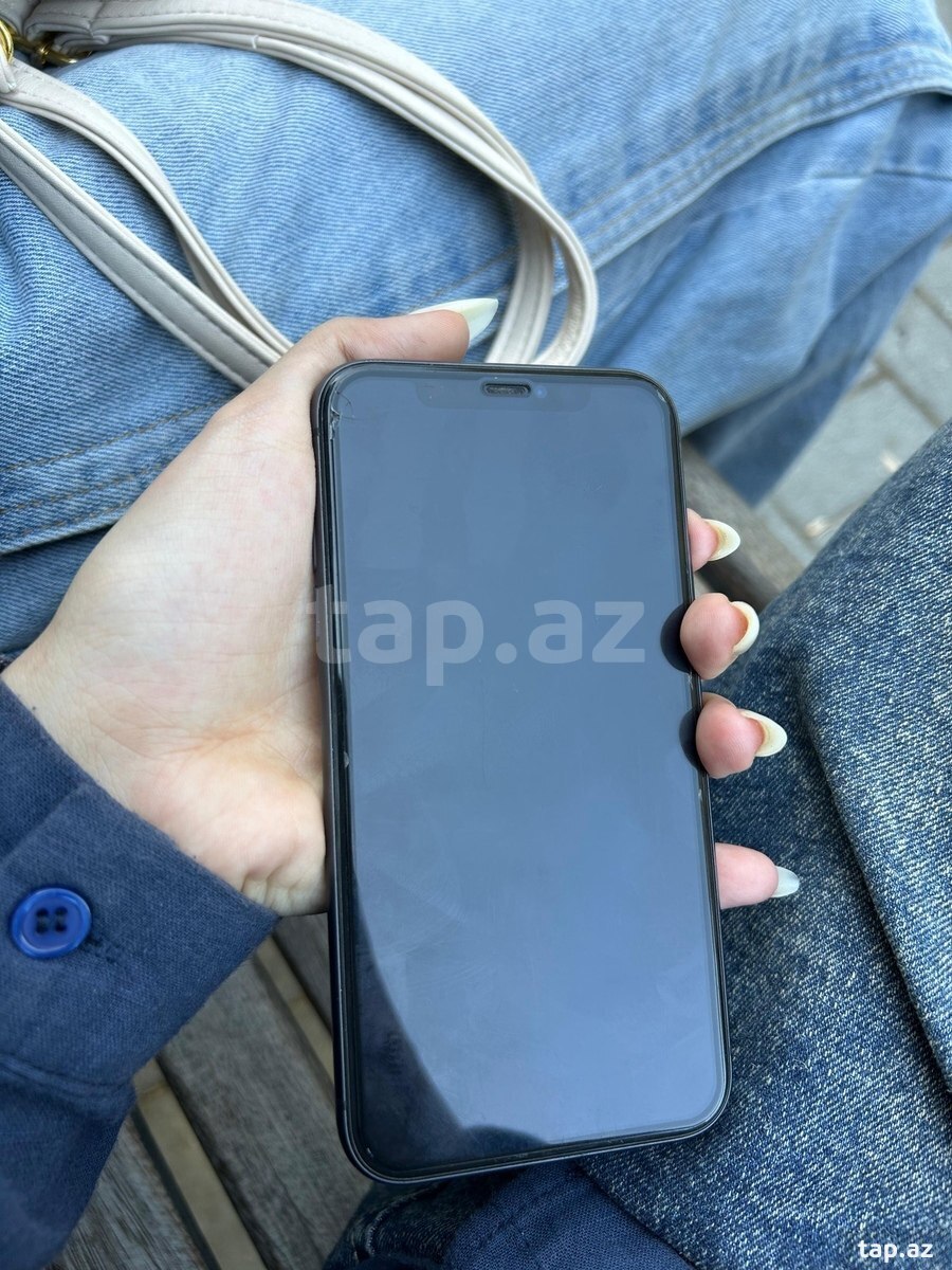 Apple iPhone 11 Black 128GB/4GB (2)