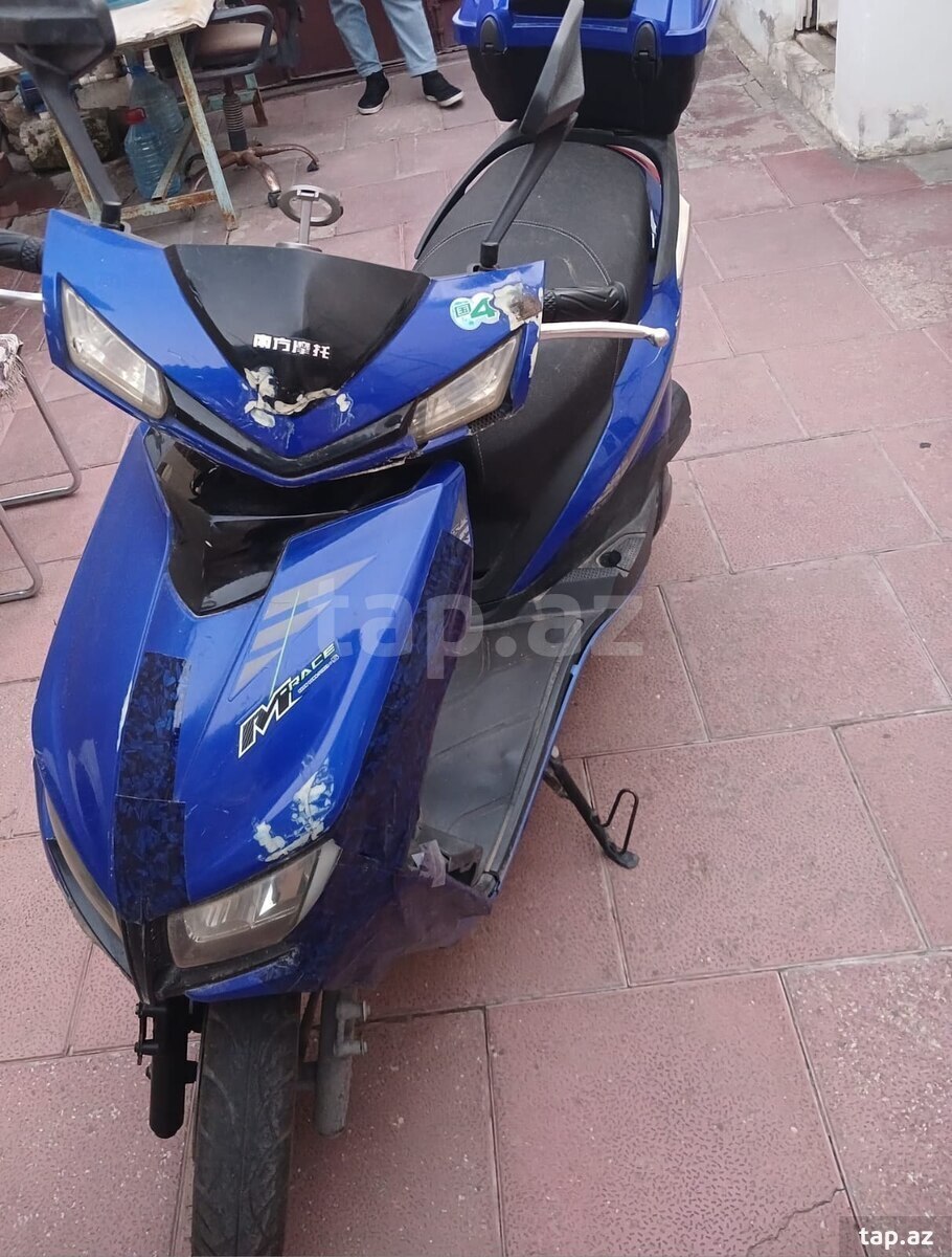 Moped, 2022 il