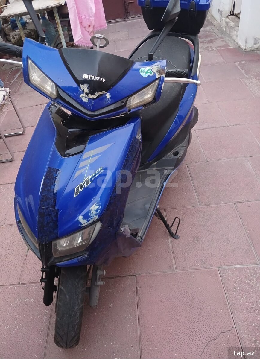 Moped, 2022 il (5)