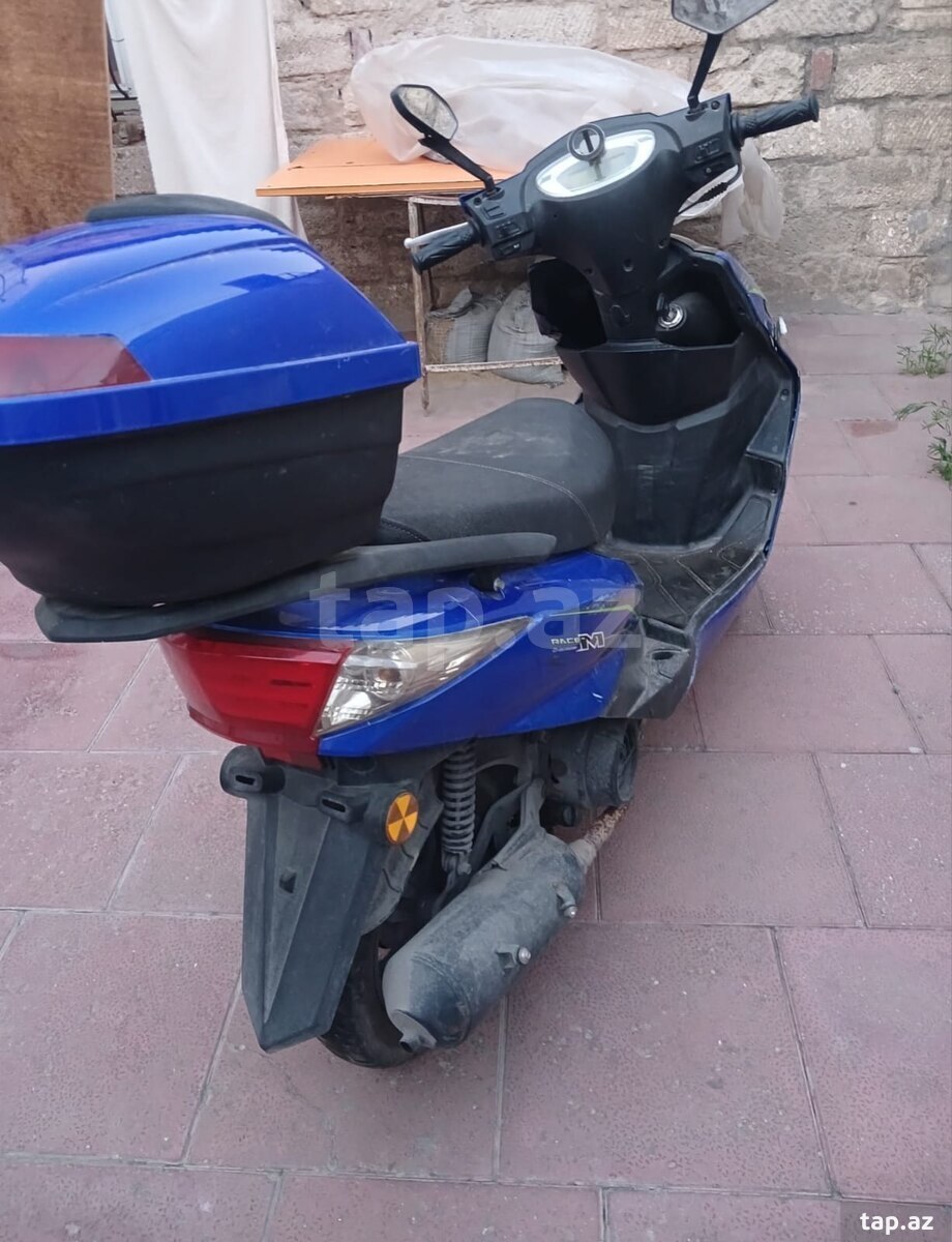 Moped, 2022 il (4)