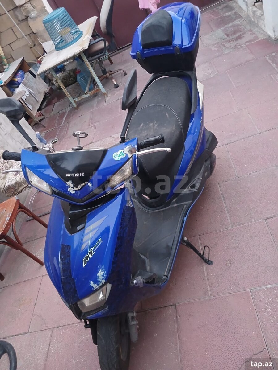Moped, 2022 il (6)