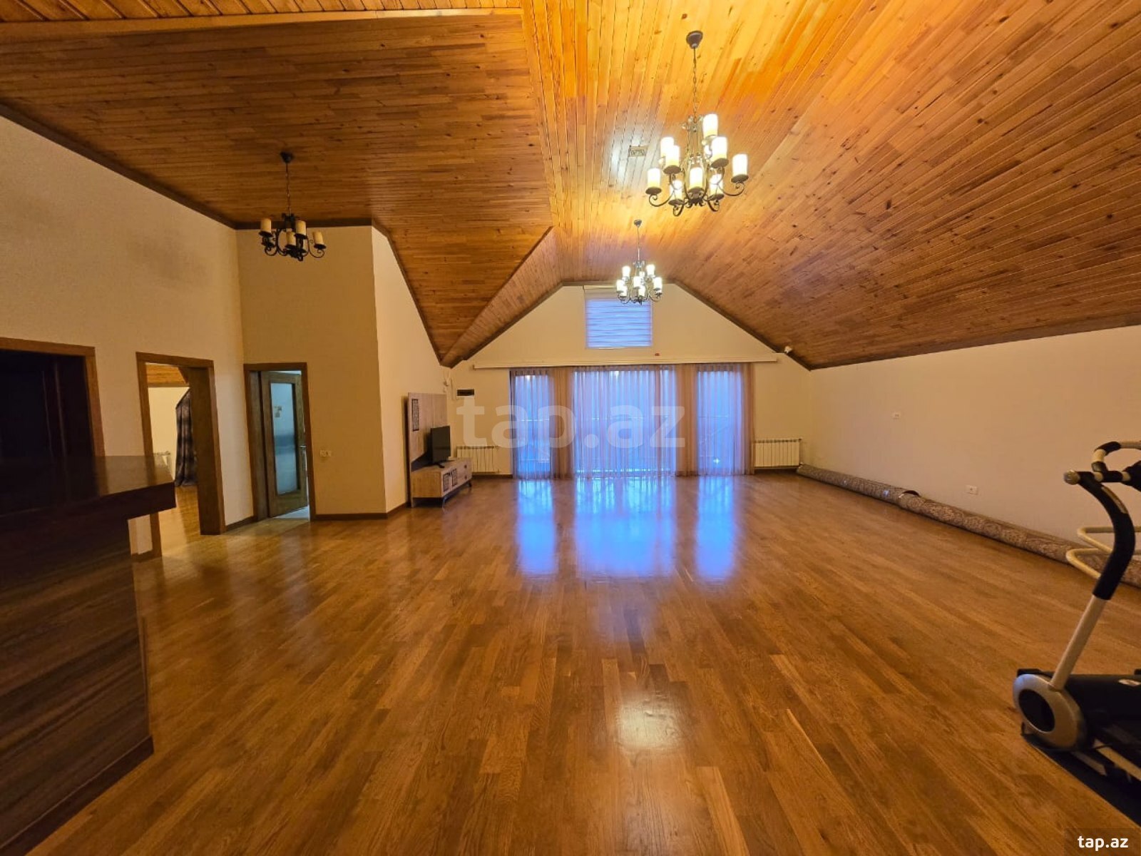 Villa, Badamdar qəs. (10)