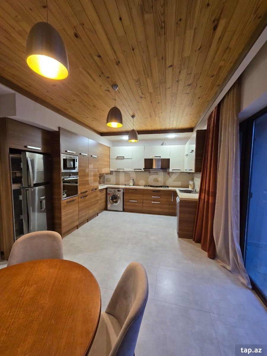 Villa, Badamdar qəs. (18)