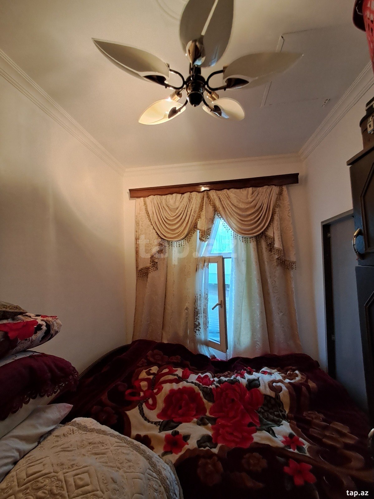 Həyət evi, İnşaatçılar m. (8)