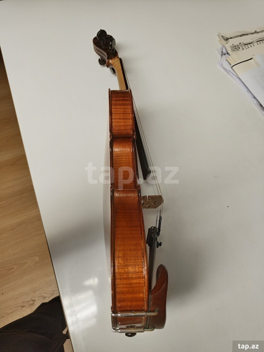 Antik stripka ( violin ) (3)