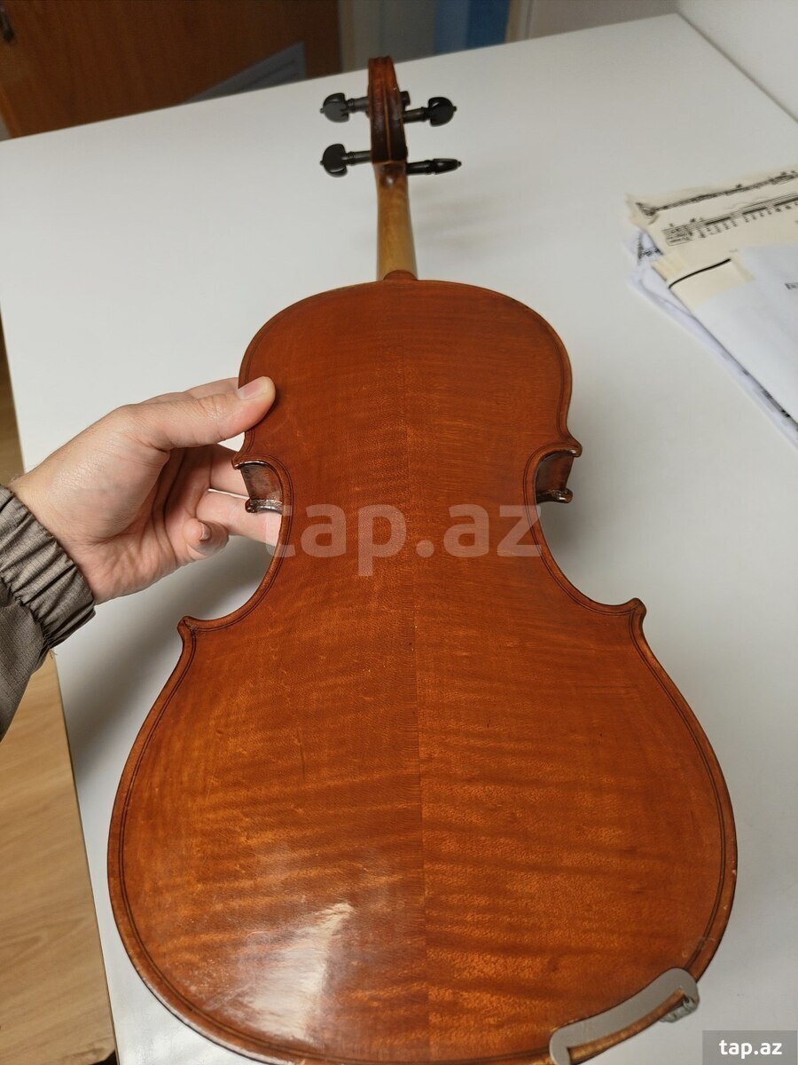 Antik stripka ( violin ) (4)