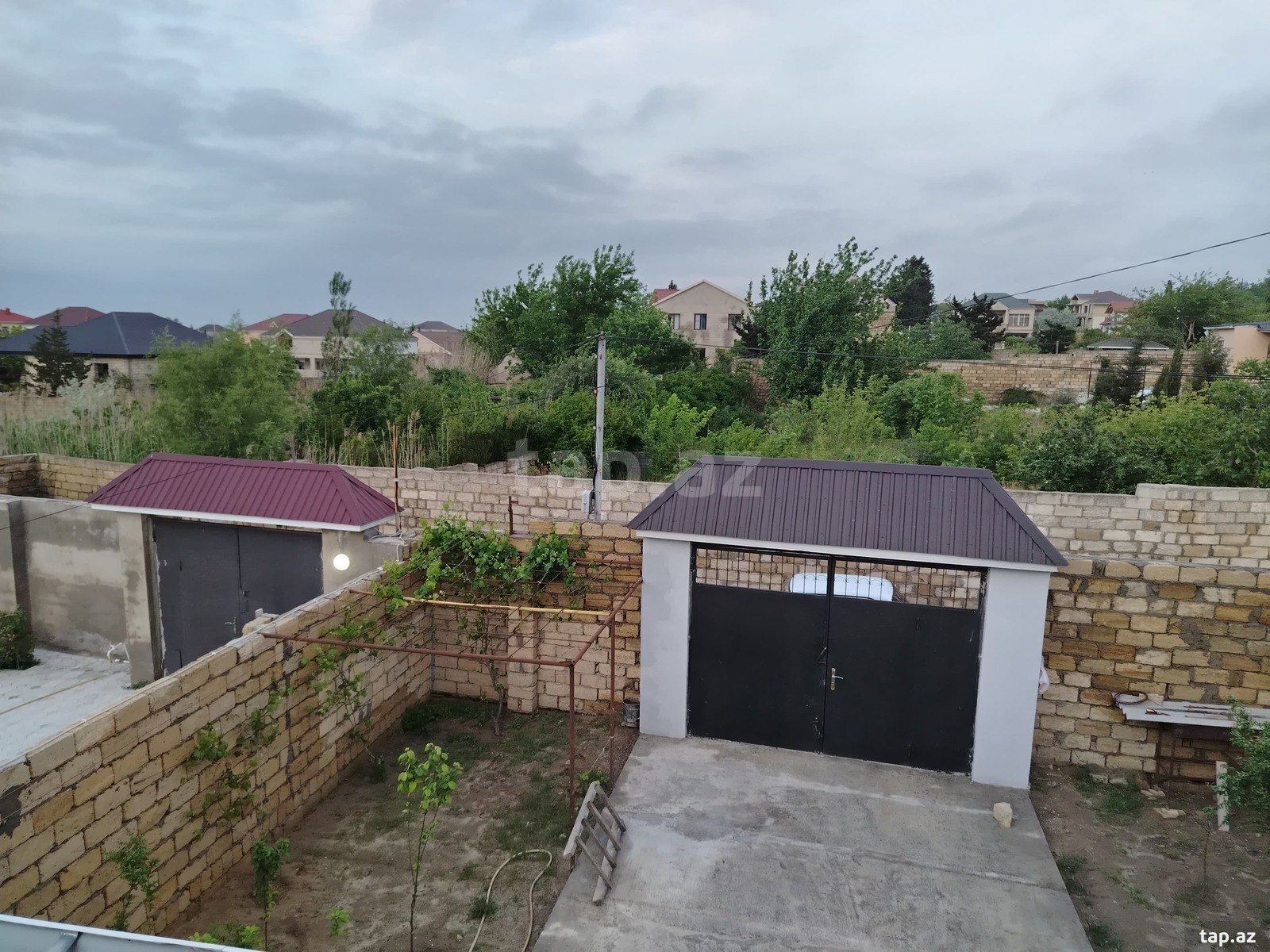 Bağ evi, Novxanı qəs. (11)