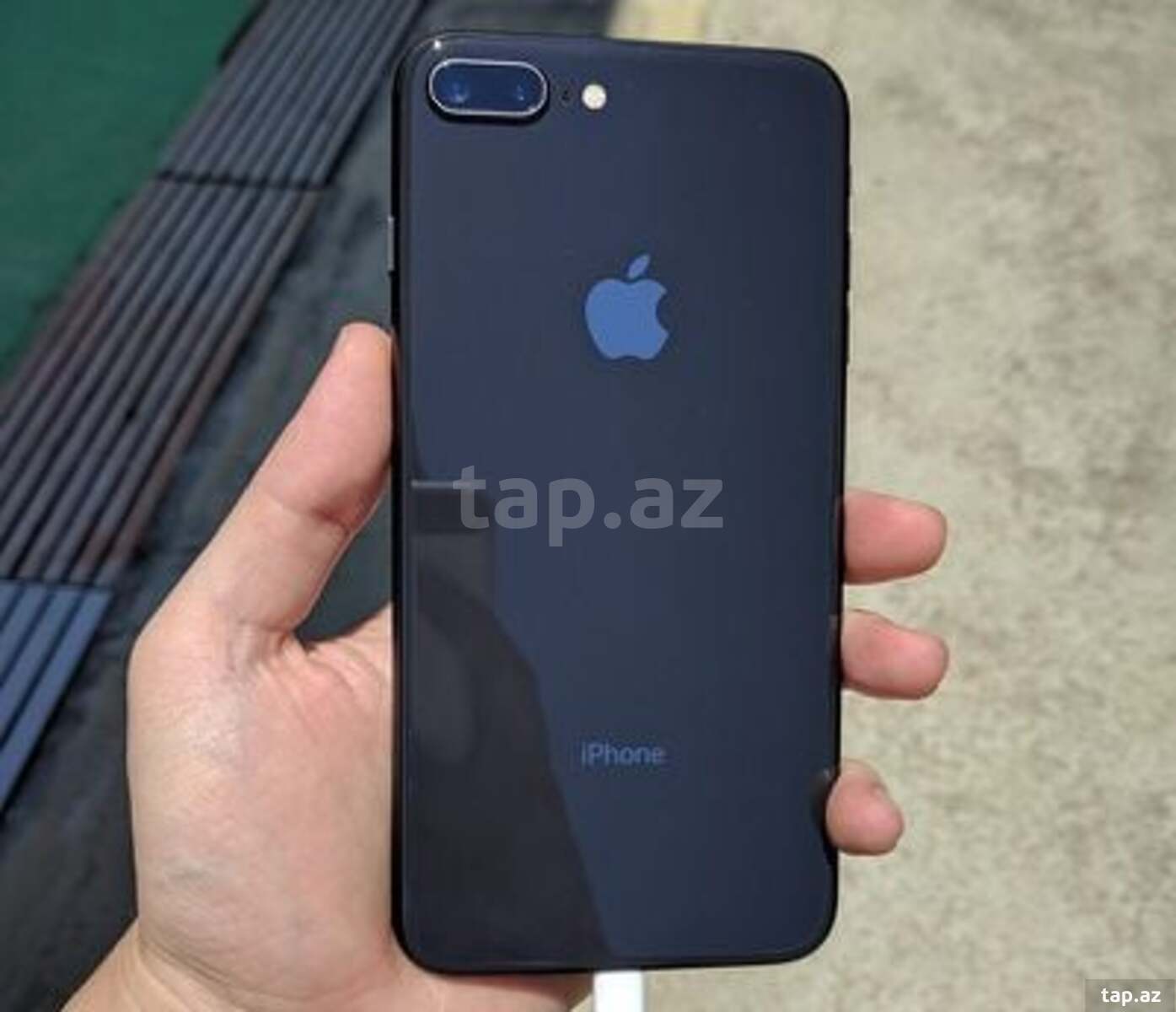 Apple iPhone 8 Plus Space Gray 64GB (2)