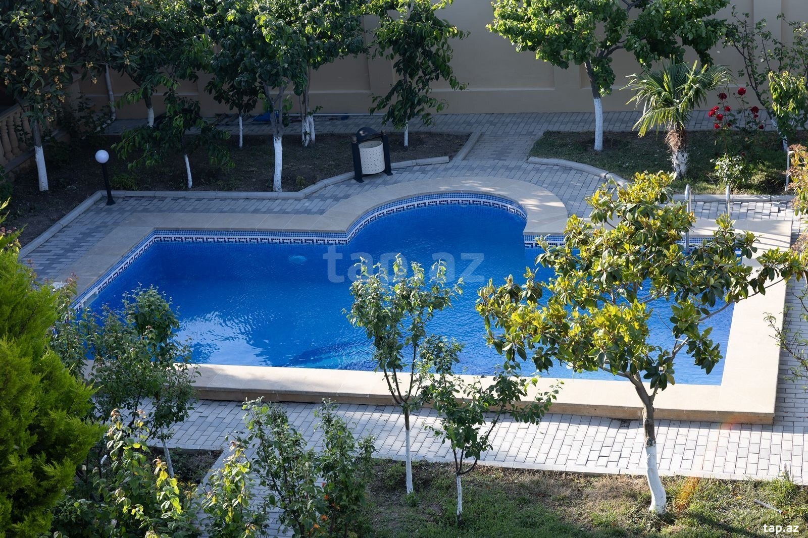 Bağ evi kirayə verilir, Şüvəlan qəs. (15)