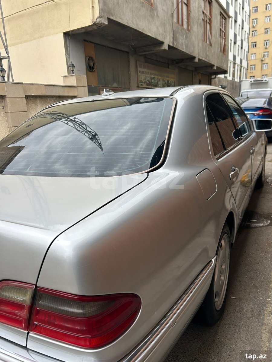 Mercedes E 230, 1996 il (5)