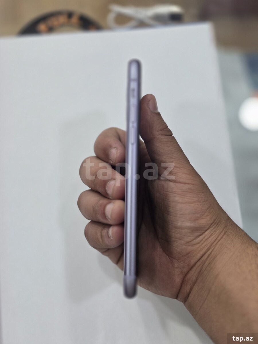 Apple iPhone 11 Purple 128GB/4GB (6)