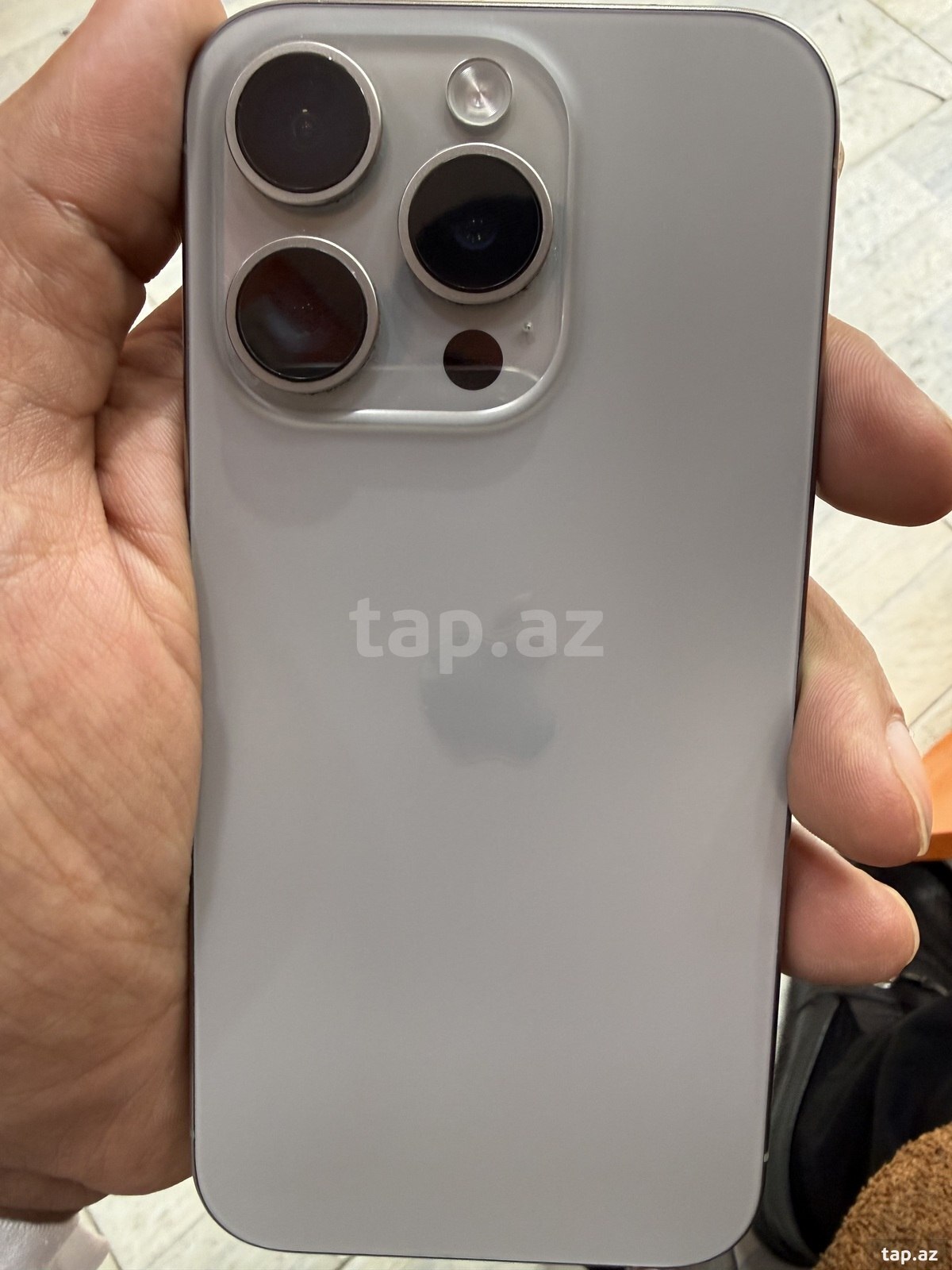 Apple iPhone 15 Pro Natural Titanium 256GB/8GB (2)