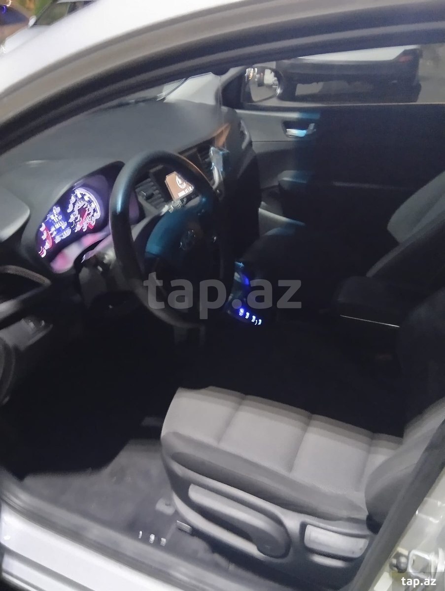 Hyundai Accent, 2018 il (5)