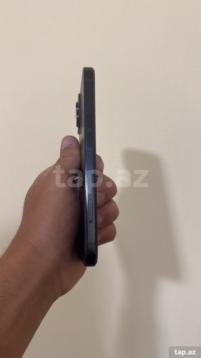 Apple iPhone 15 Black 128GB/6GB (2)