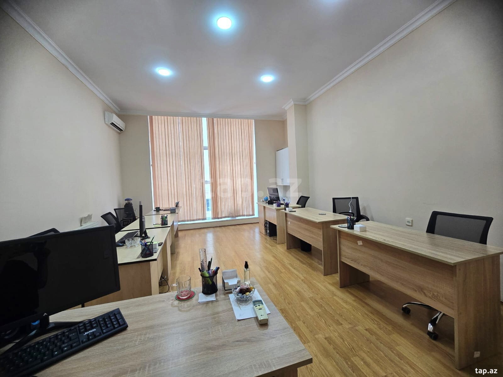 Ofis icarəyə verilir, Ə.Rəcəbli küç. (8)