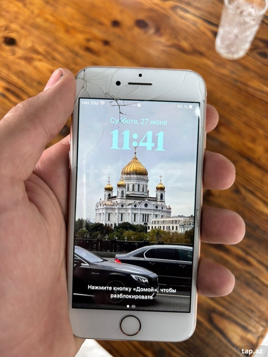 Apple iPhone 8 Gold 256GB (4)