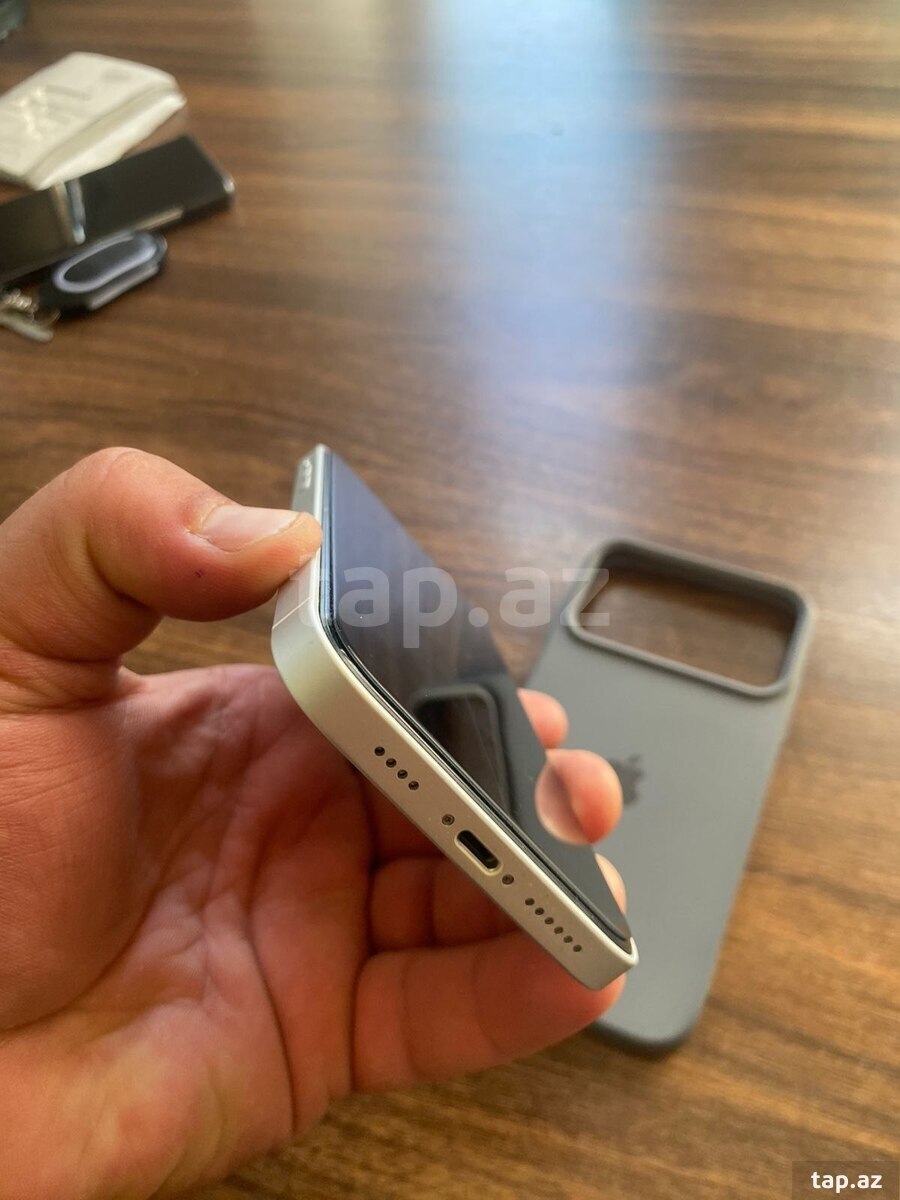 Apple iPhone 11 Purple 128GB/4GB (3)