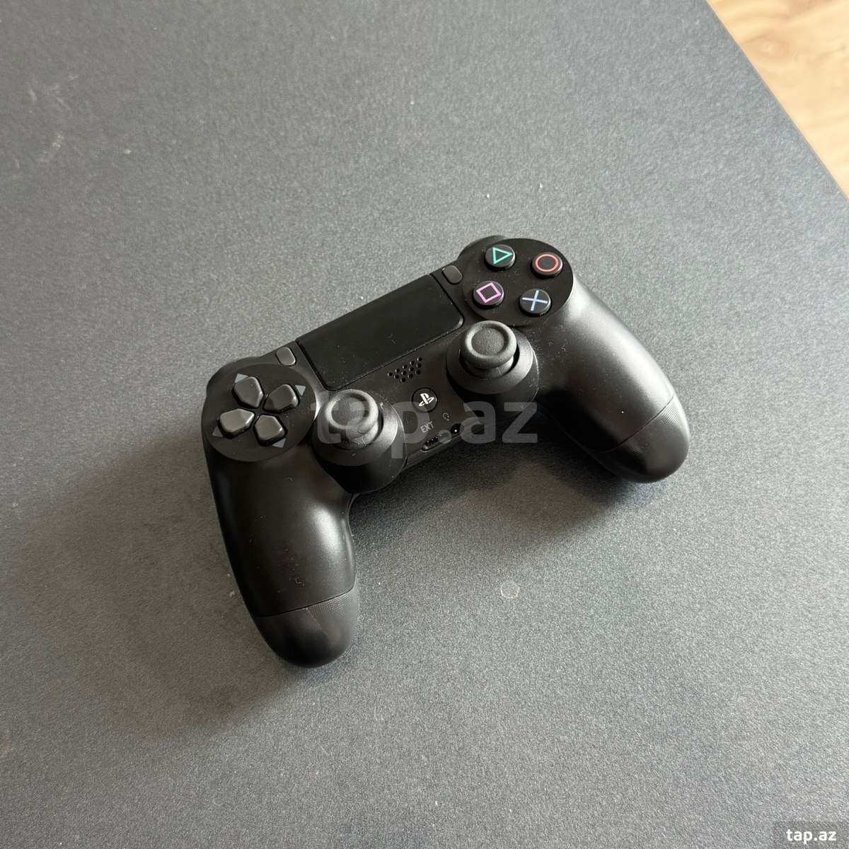 PlayStation 4 Pro, 1TB (4)