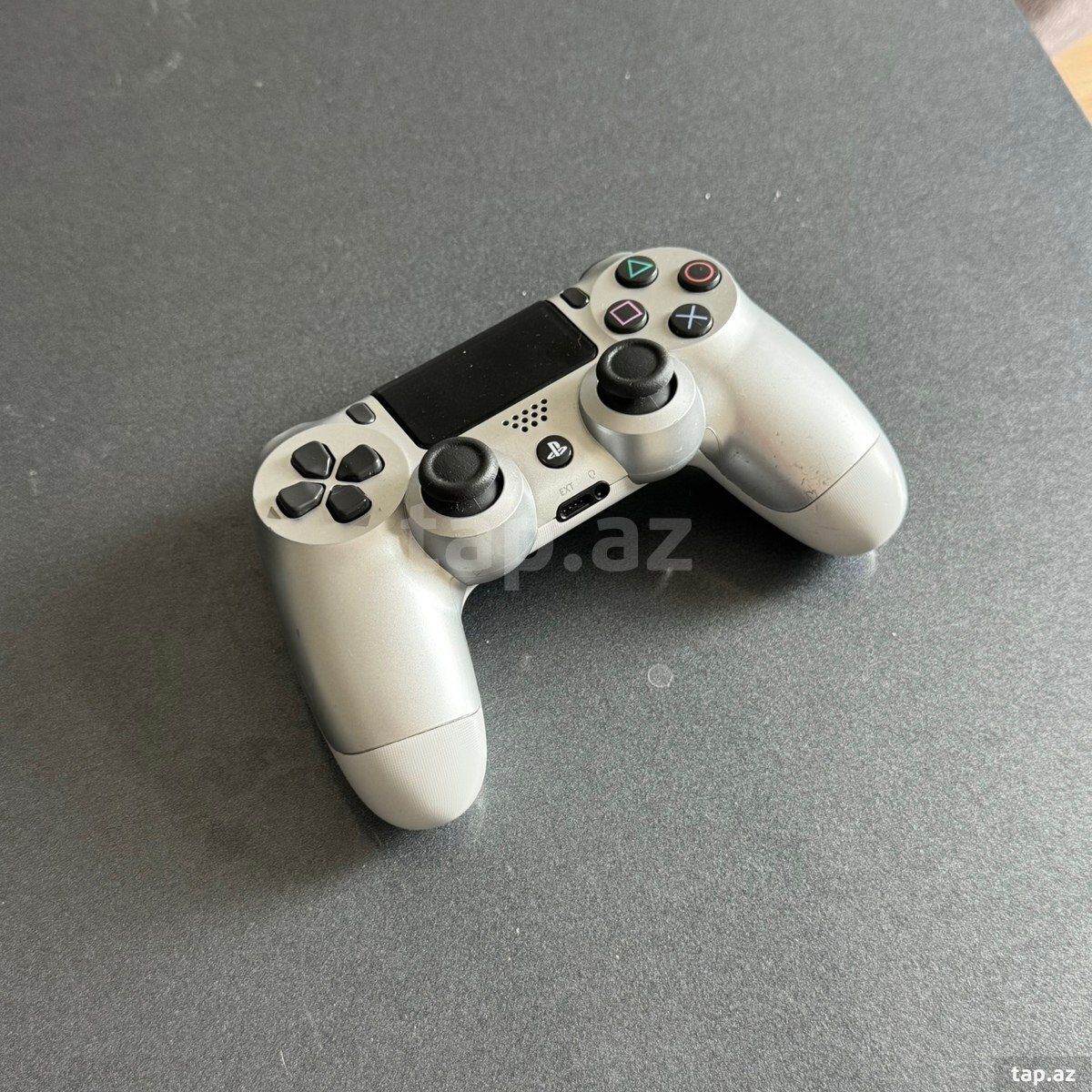 PlayStation 4 Pro, 1TB (3)