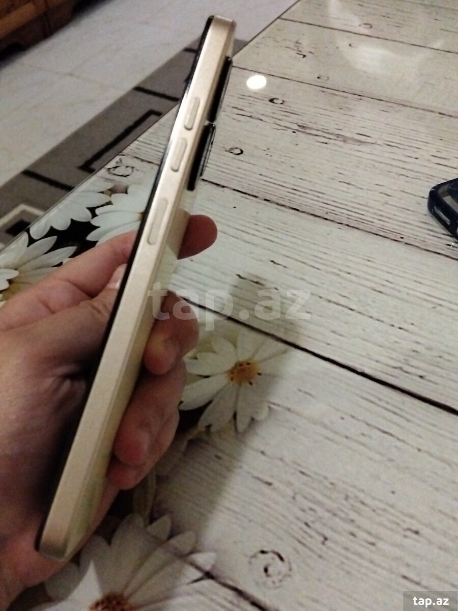 Tecno Spark 20C Alpenglow Gold 256GB/4GB (2)