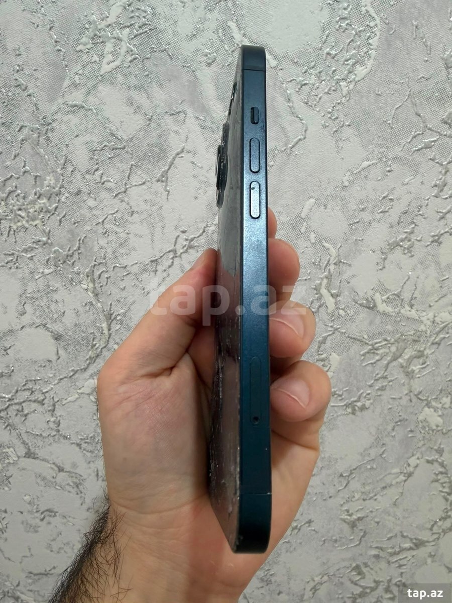 Apple iPhone 13 Blue 128GB/4GB (4)