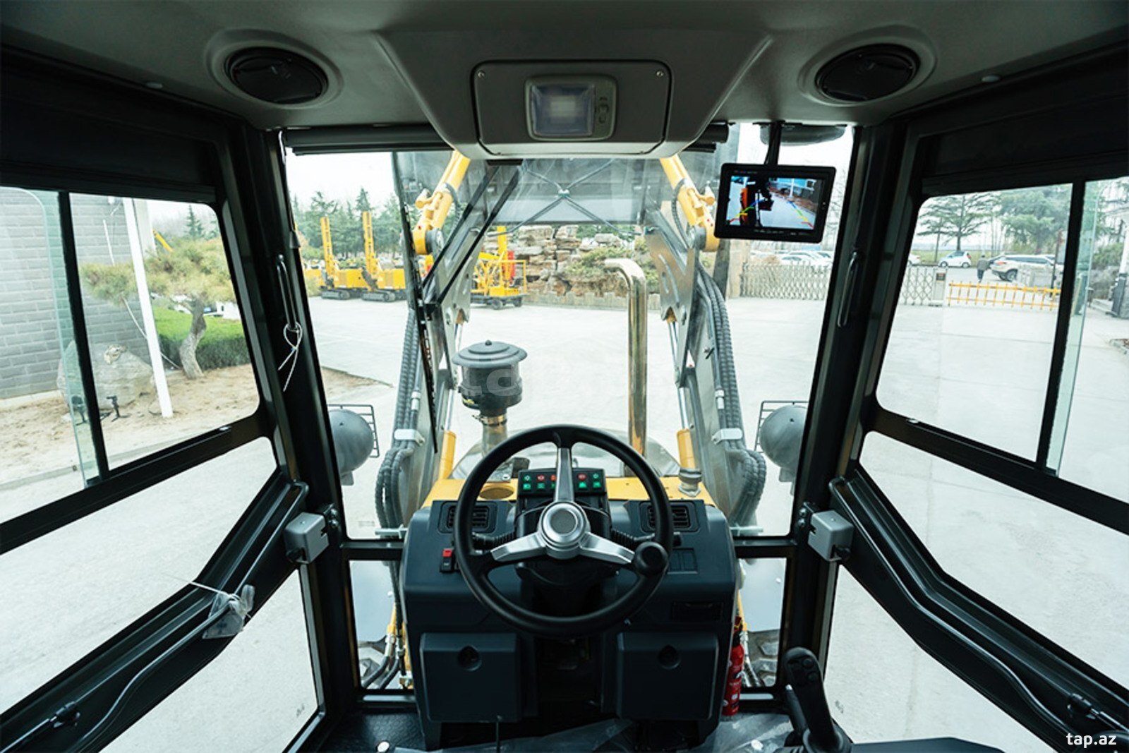 Ekskavator HW3X, 2026 il (5)