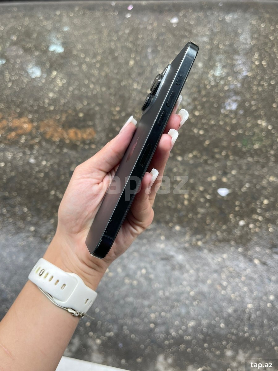 Apple iPhone 16 Pro Max Black Titanium 256GB/8GB (4)