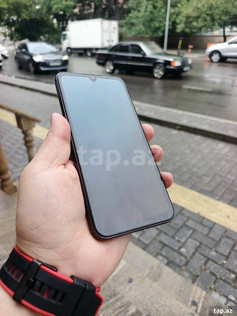 Samsung Galaxy A24 4G Dark Red 128GB/6GB (2)