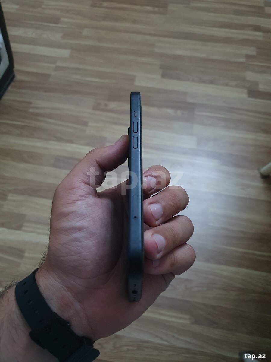 Apple iPhone 15 Black 128GB/6GB (5)