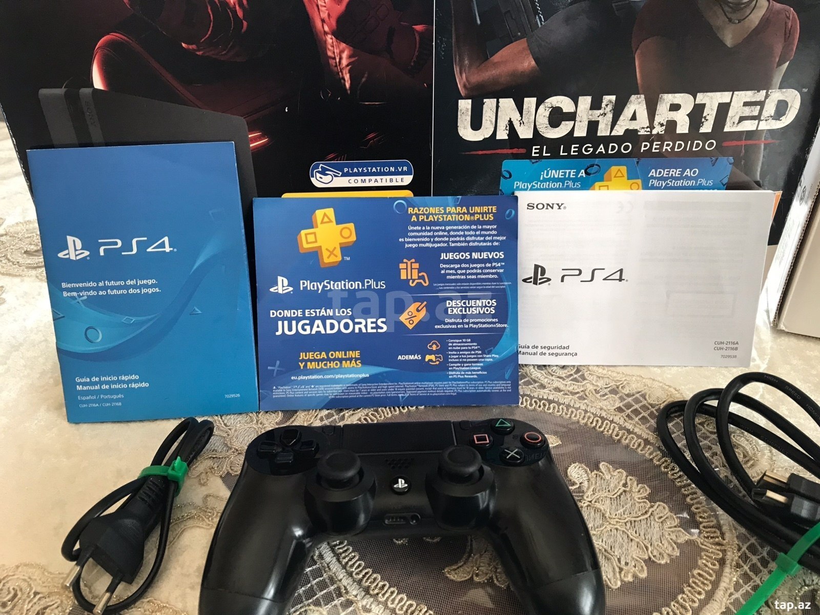 Playstation 4 Slim (3)