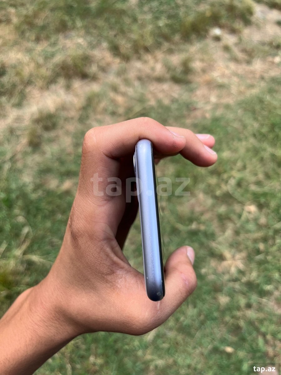 Apple iPhone 11 Purple 128GB/4GB (9)