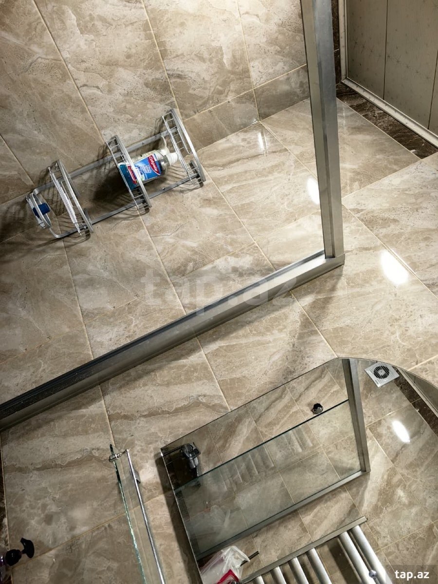 2-otaqlı yeni tikili kirayə verilir, 10-cu mkr., 70 m² (16)