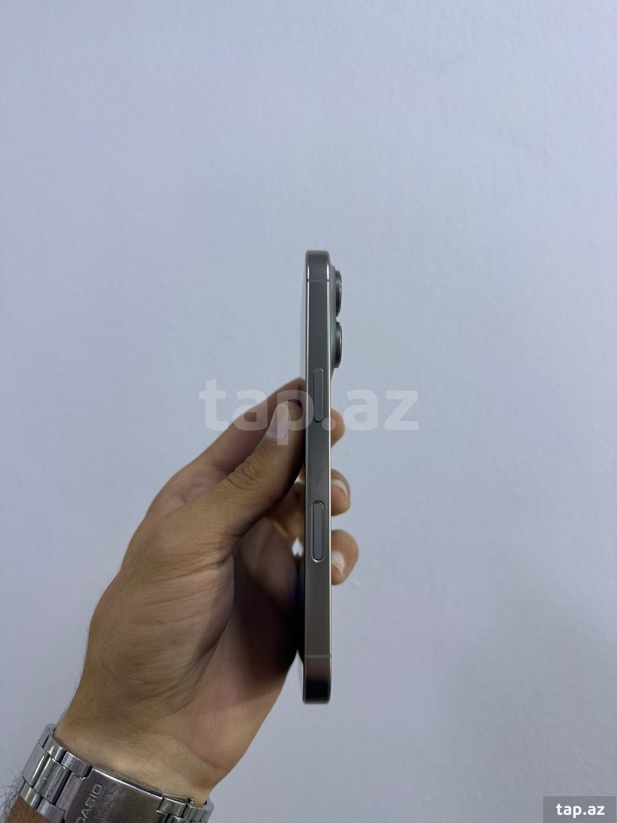 Apple iPhone 16 Pro Natural Titanium 256GB/8GB (2)