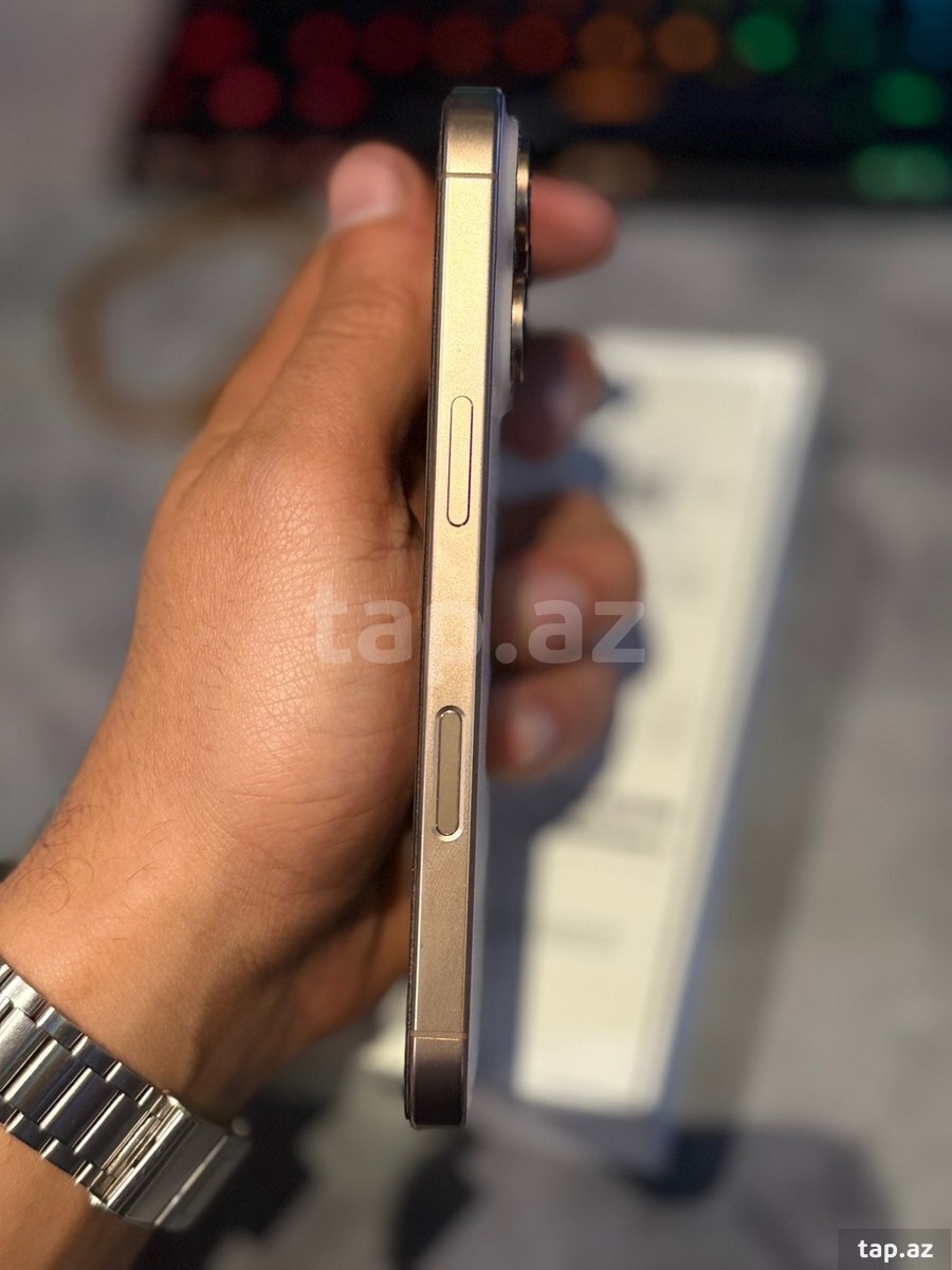 Apple iPhone 16 Pro Desert Titanium 128GB/8GB (12)