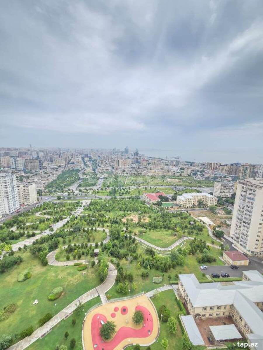4-otaqlı yeni tikili, Elmlər Akademiyası m., 207 m²