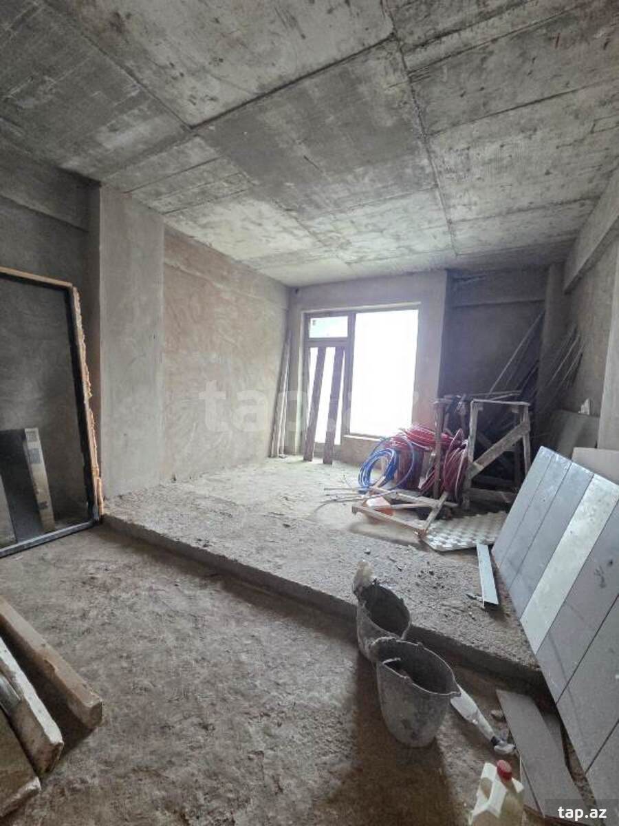 4-otaqlı yeni tikili, Elmlər Akademiyası m., 207 m²