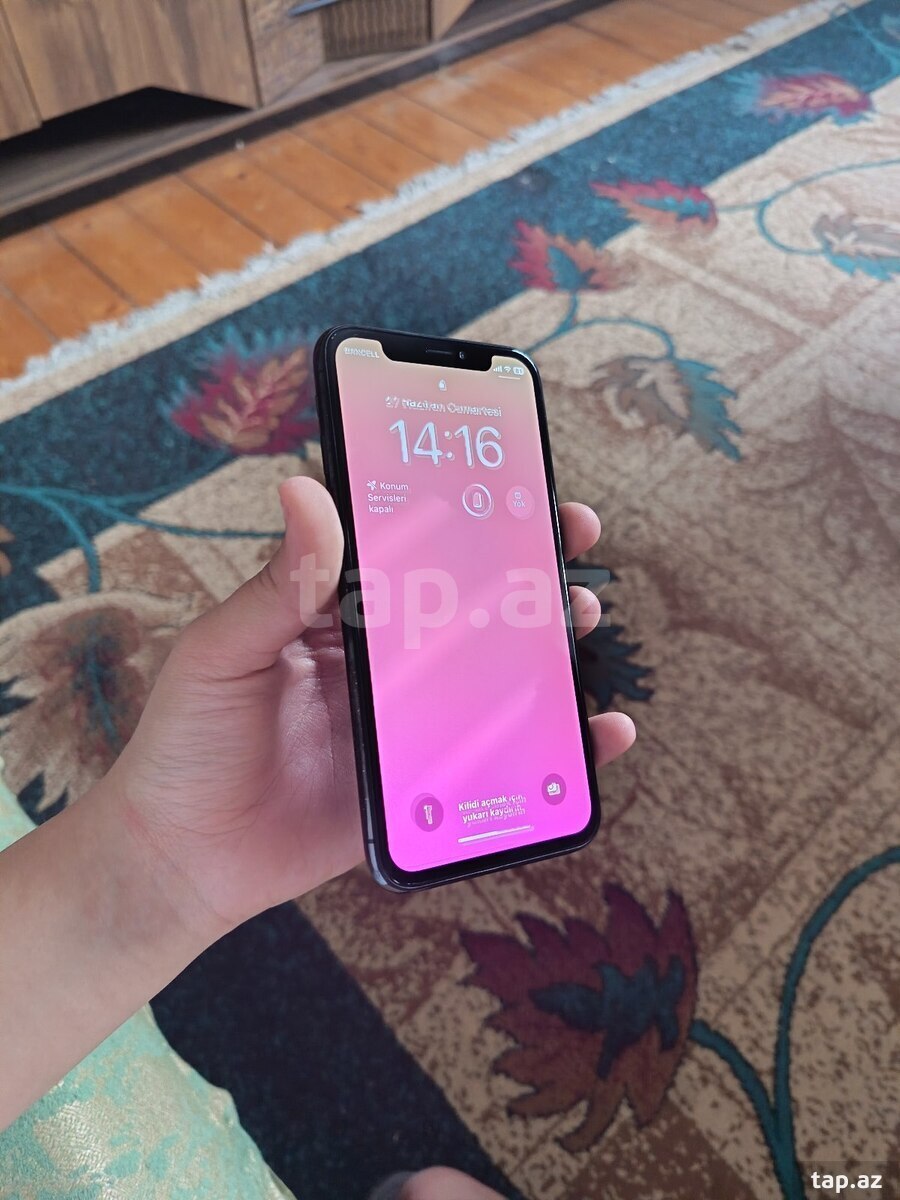 Apple iPhone X Silver 64GB/3GB (2)