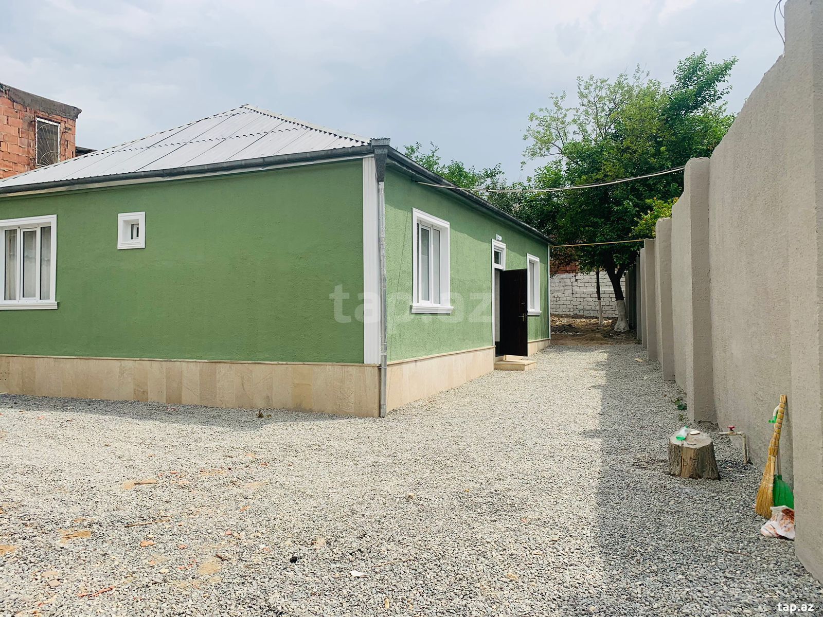Həyət evi, İnşaatçılar m. (15)