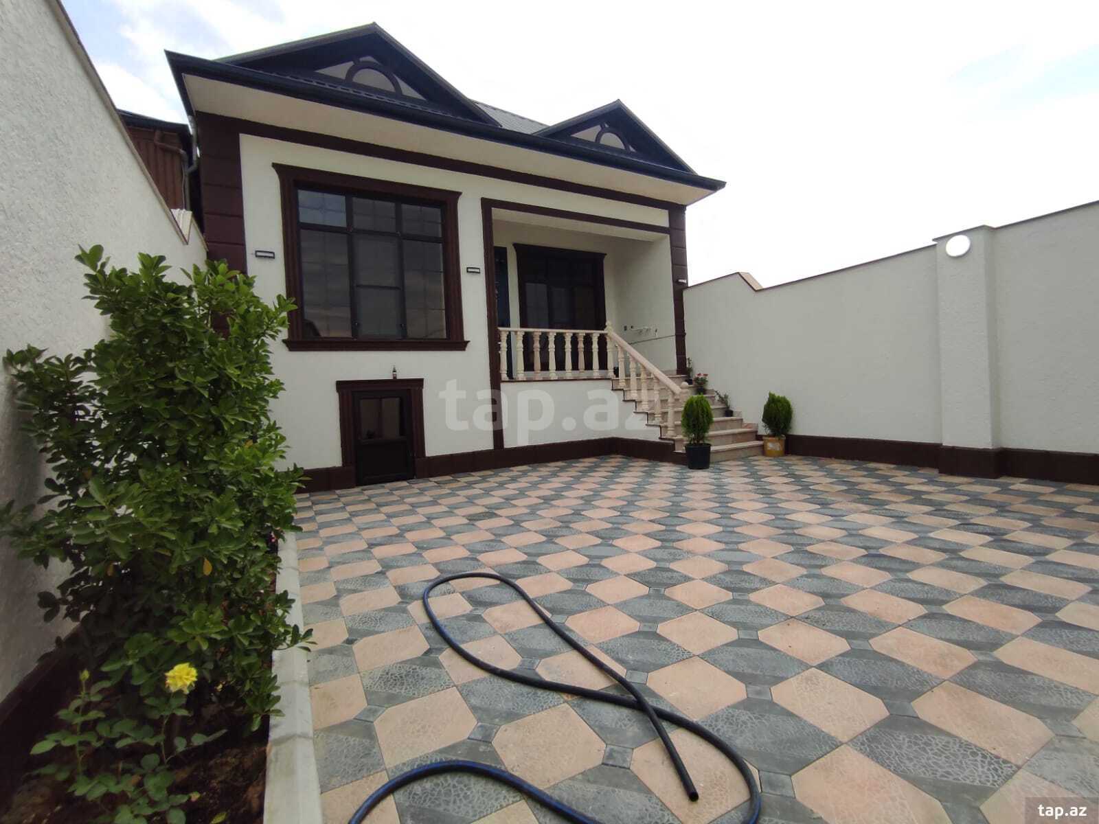Həyət evi, Saray qəs. (10)