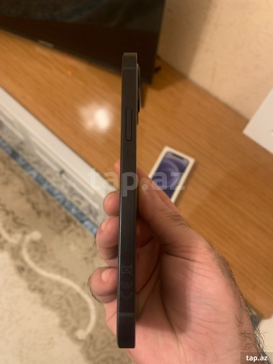 Apple iPhone 12 Black 64GB/4GB (2)
