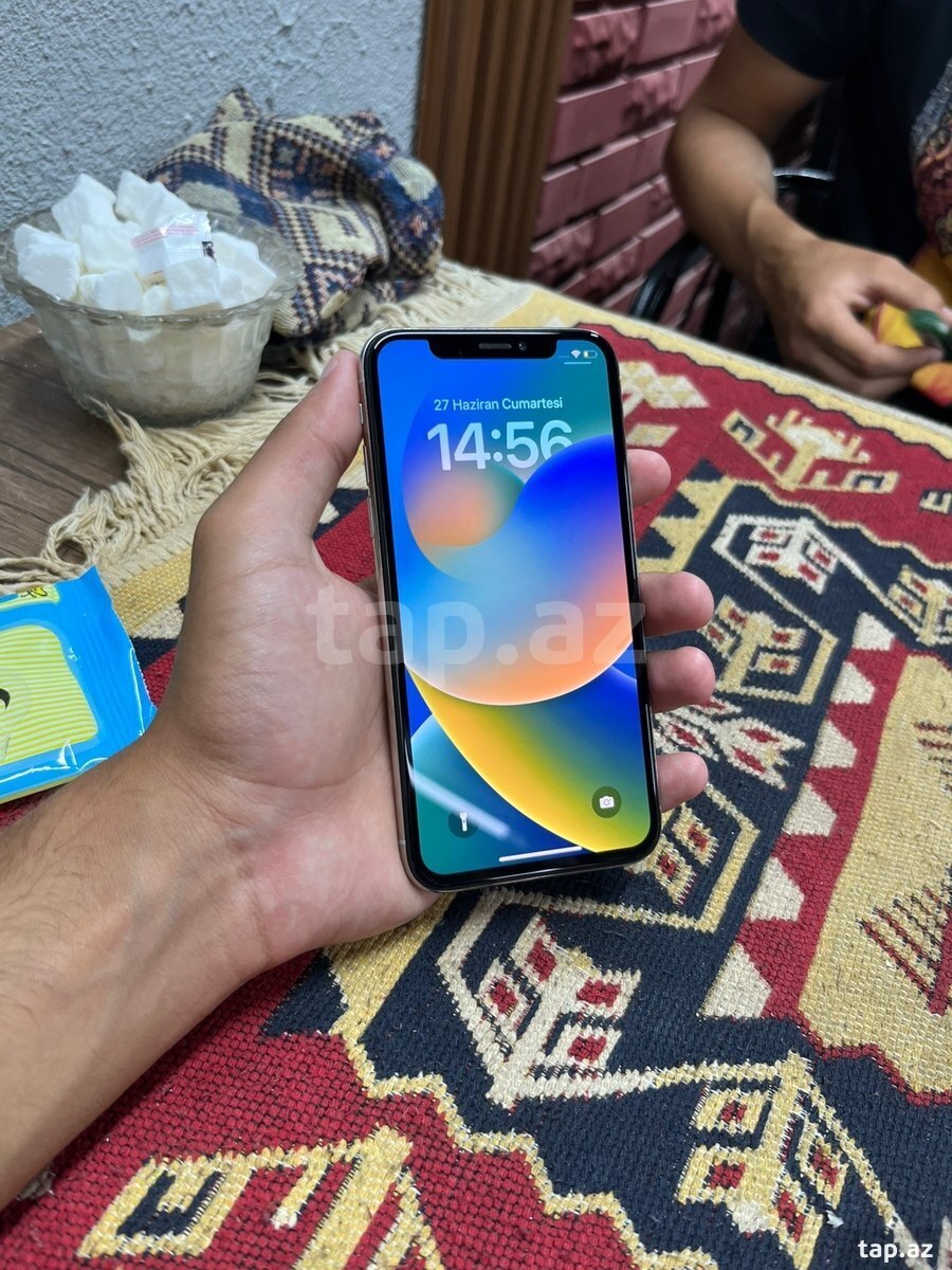 Apple iPhone X Silver 64GB/3GB (3)