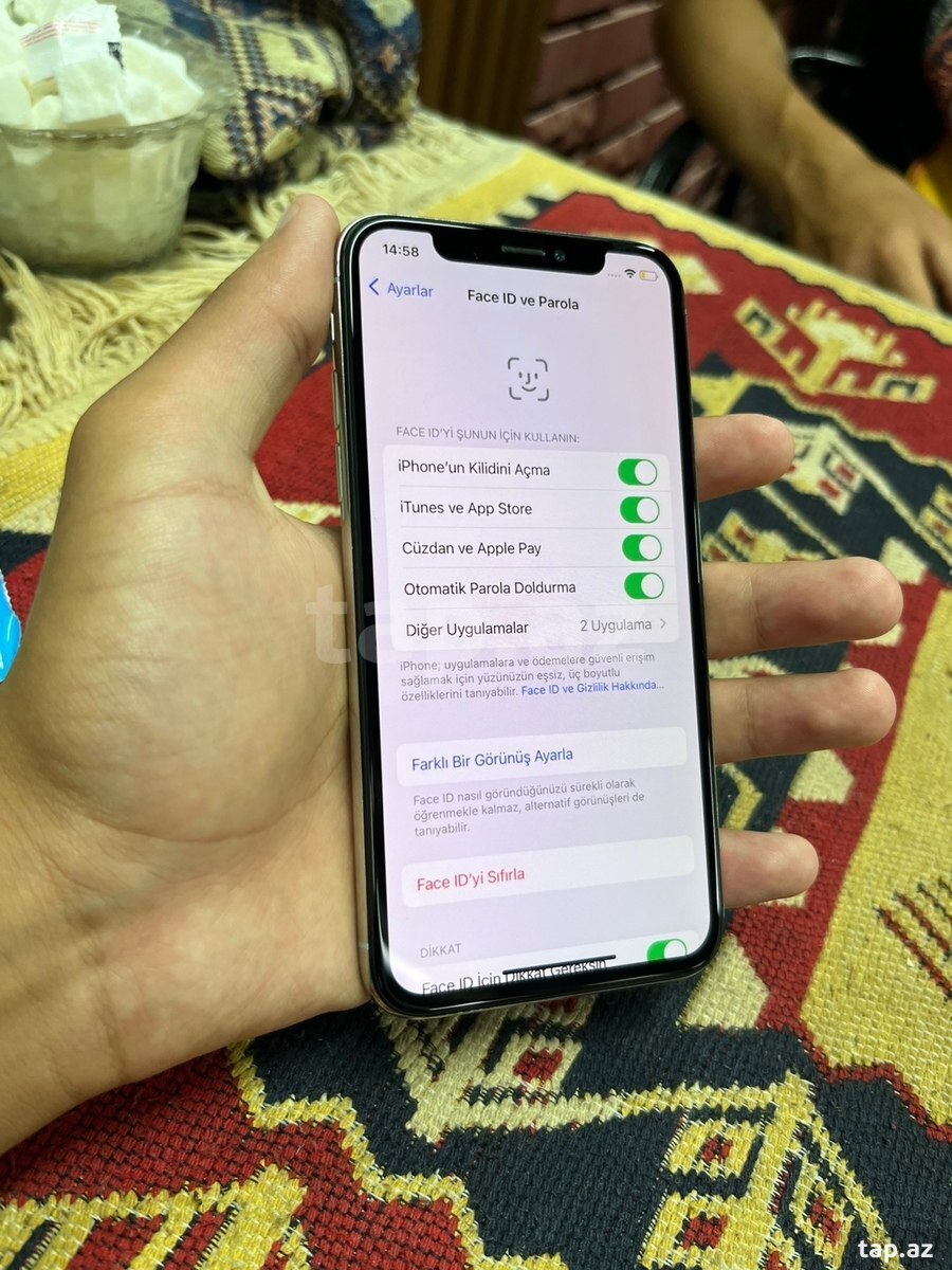 Apple iPhone X Silver 64GB/3GB (6)