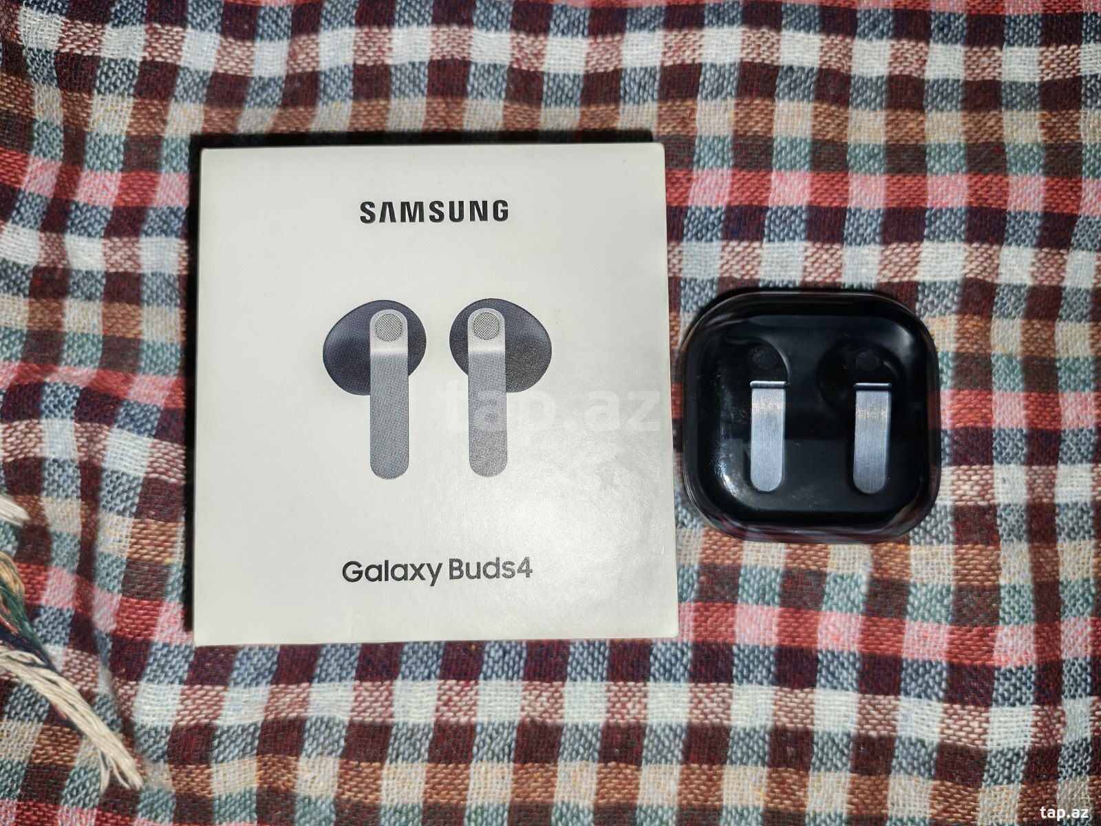 Samsung buds 4