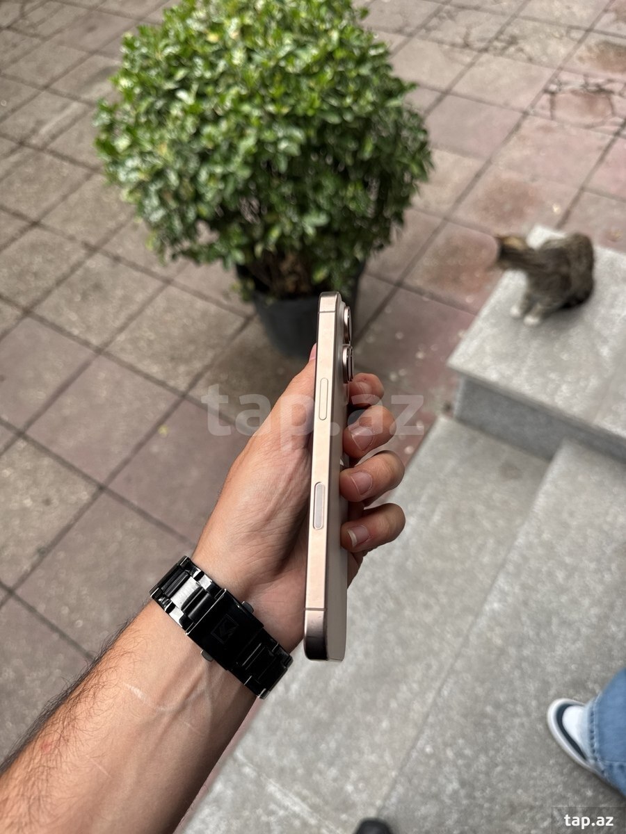 Apple iPhone 16 Pro Desert Titanium 256GB/8GB (4)