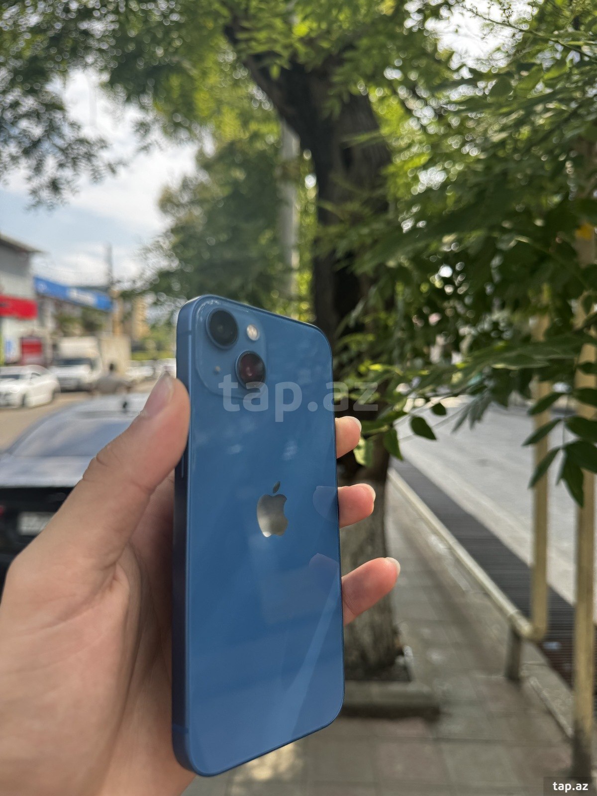 Apple iPhone 13 Blue 128GB/4GB (4)