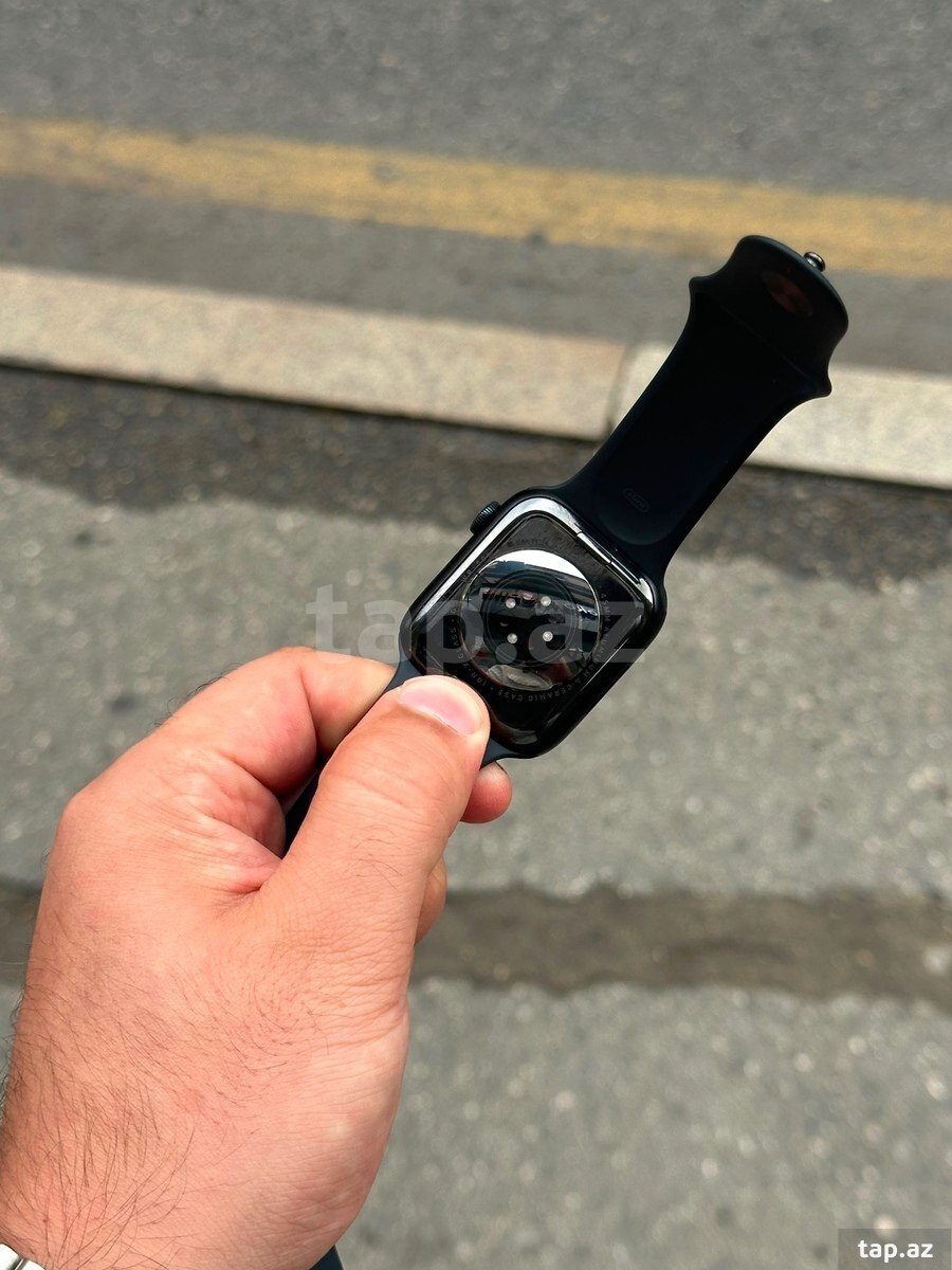Apple Watch Series 8 Aluminum Midnight 45mm (4)