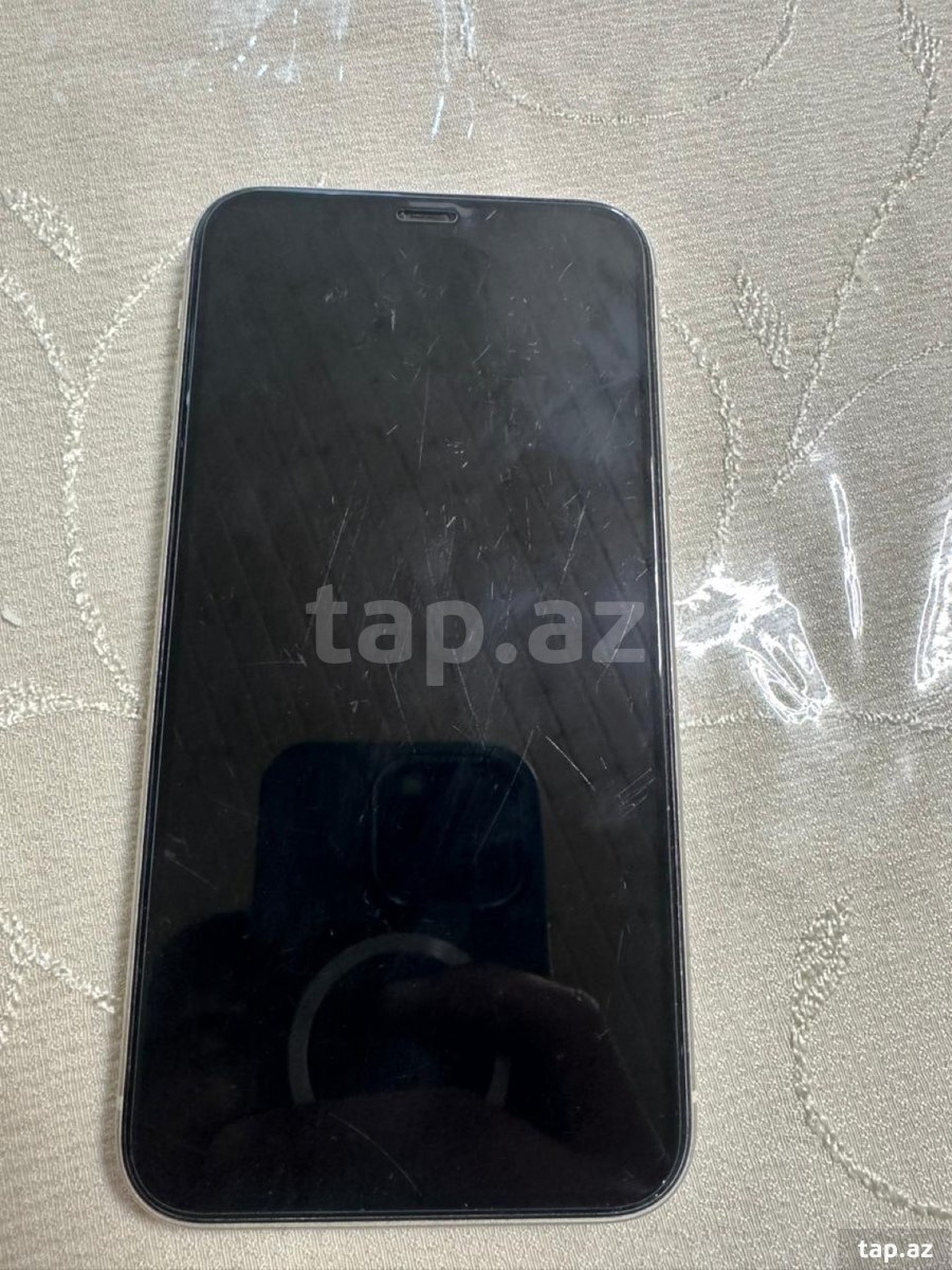 Apple iPhone 11 Black 64GB/4GB (4)