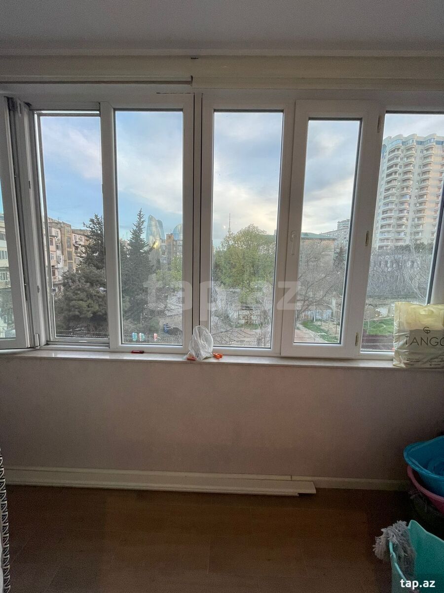 2-otaqlı mənzil kirayə verilir, E.Akademiyası m., 75 m² (8)