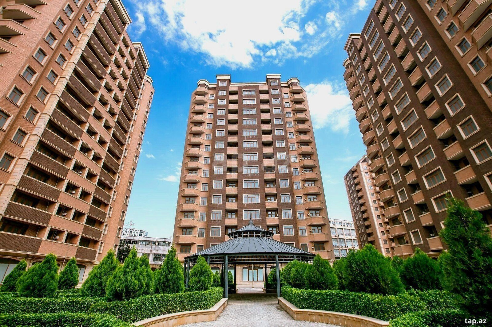 3-otaqlı yeni tikili, 28 may m., 108 m²