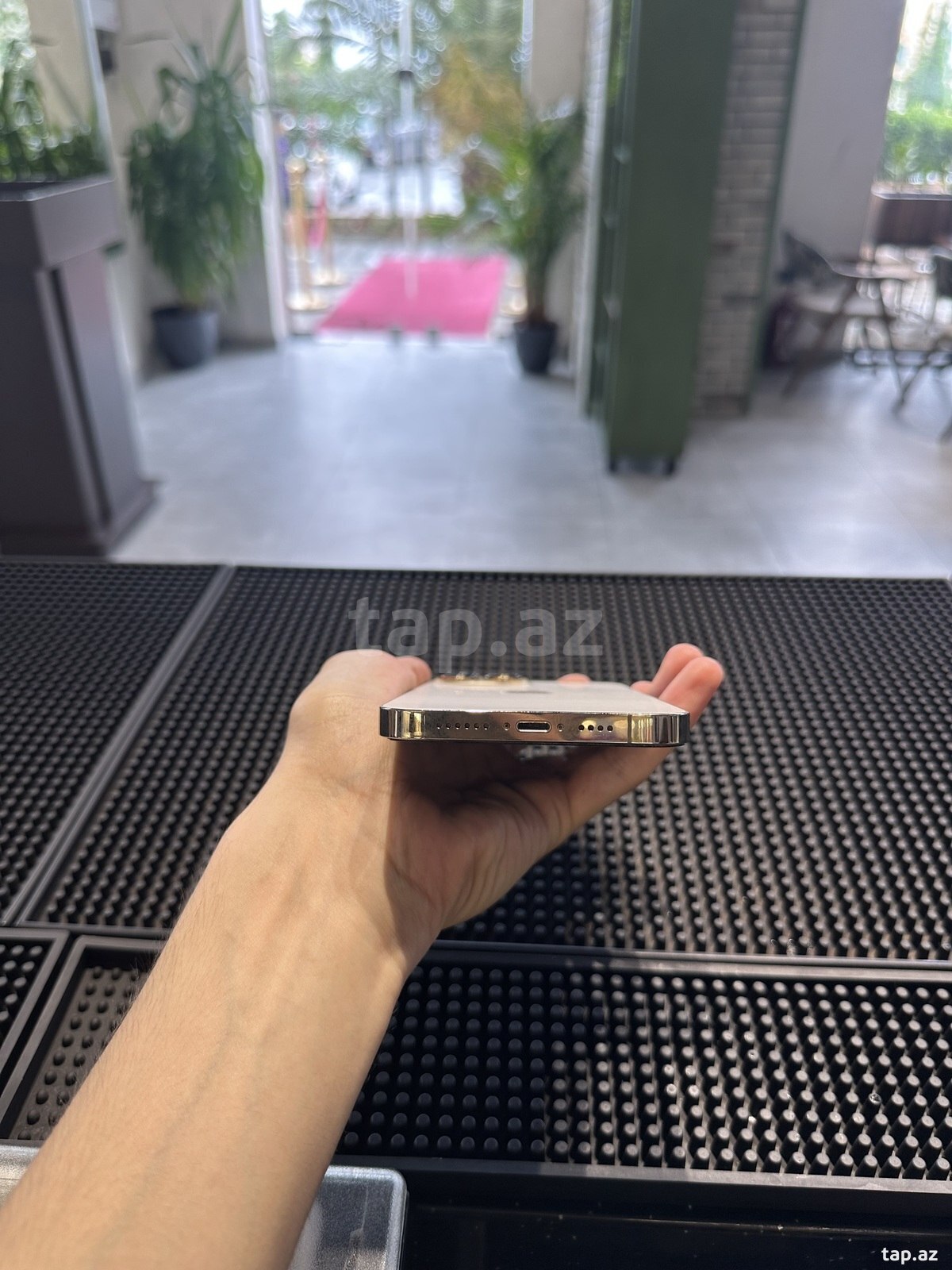 Apple iPhone 13 Pro Max Gold 128GB/6GB (5)